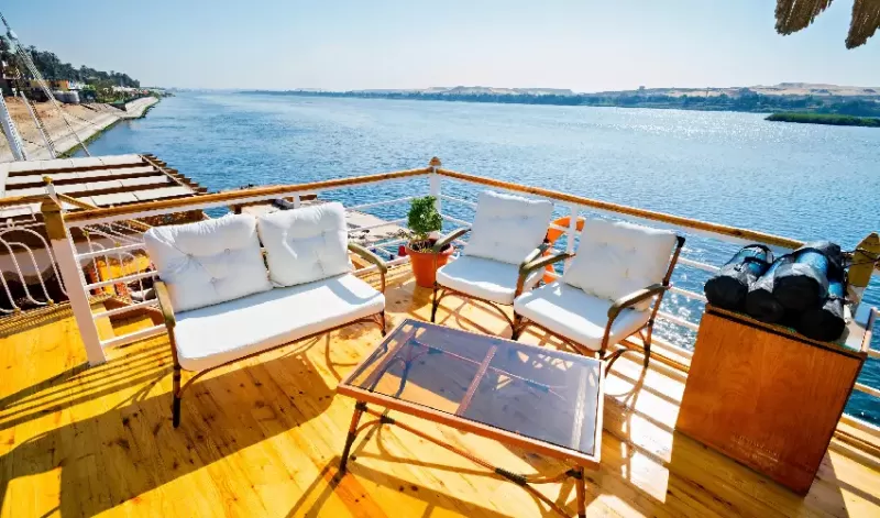 Dahabeya sul Nilo ponte solarium ideale per coppie