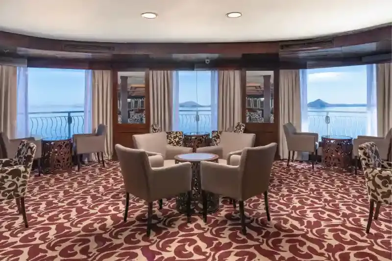 Relax nella lounge Steigenberger Omar El Khayam