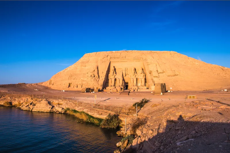  Abu Simbel in Egitto, destinazione del tour in aereo da Assuan