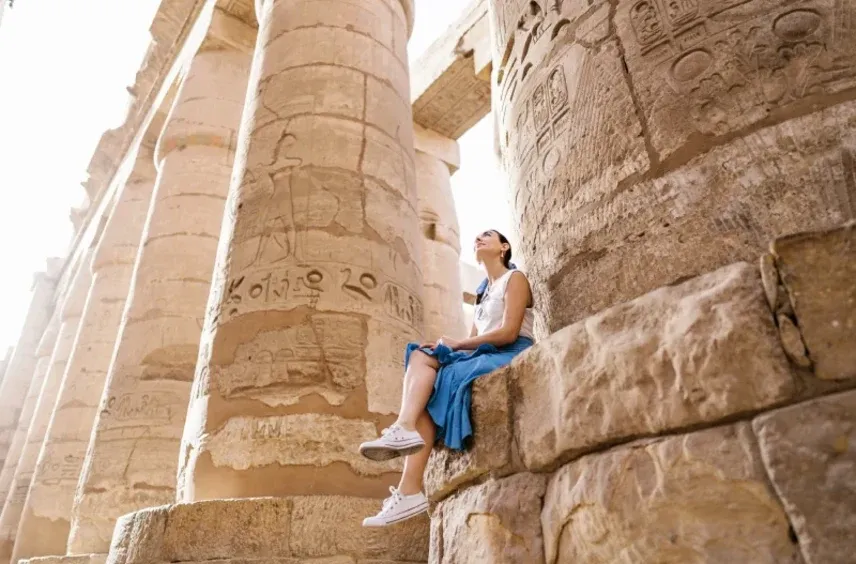 Eclissi solare a Luxor: l’evento del secolo in Egitto