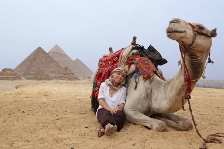 Piramidi di Giza con guida in escursione al Cairo