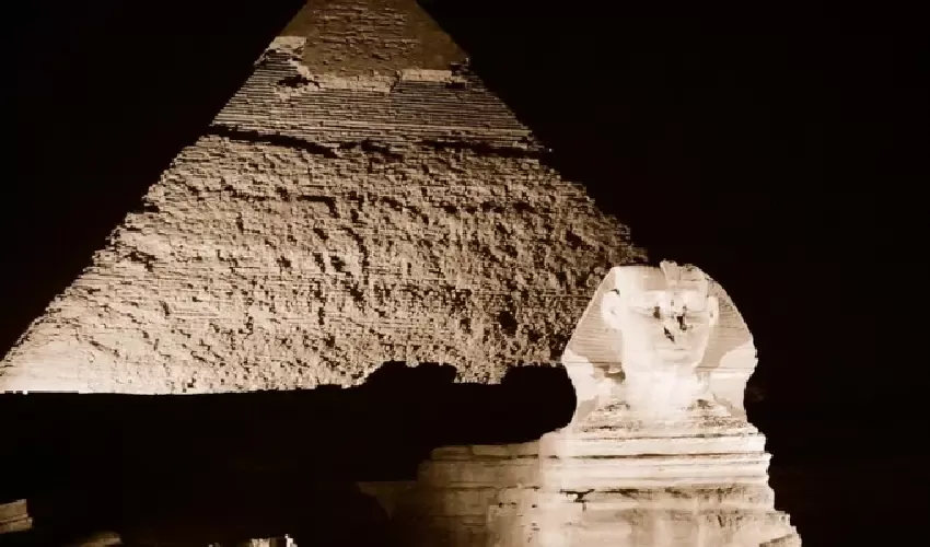 Spettacolo Suoni e Luci alle Piramidi esperienza magica