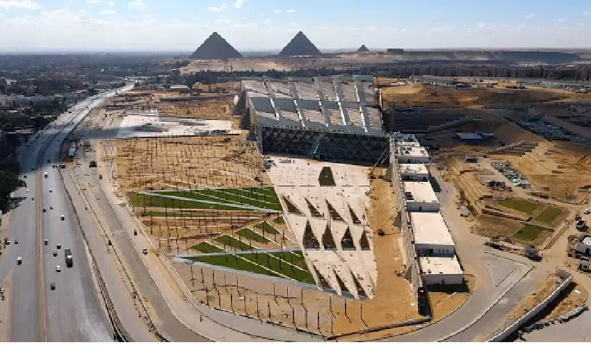 Grande Museo Egizio tra le meraviglie del Cairo