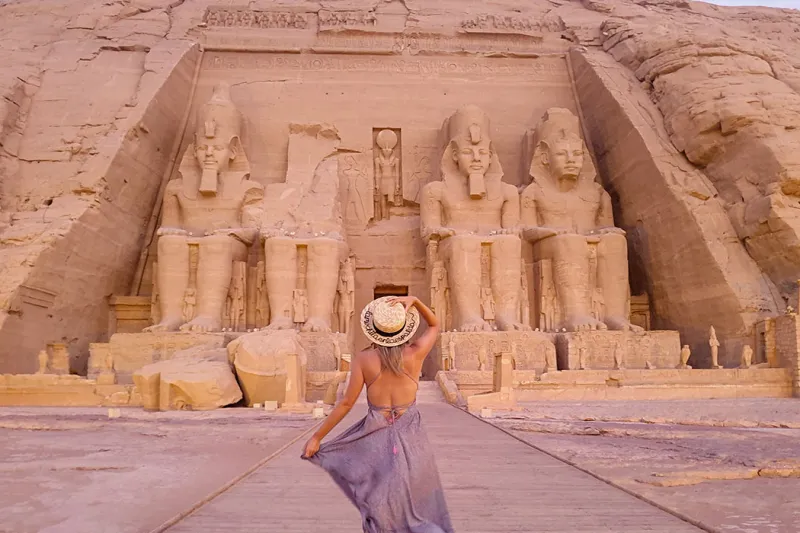 Tour Abu Simbel da Assuan in Aereo –Templi di Ramses II