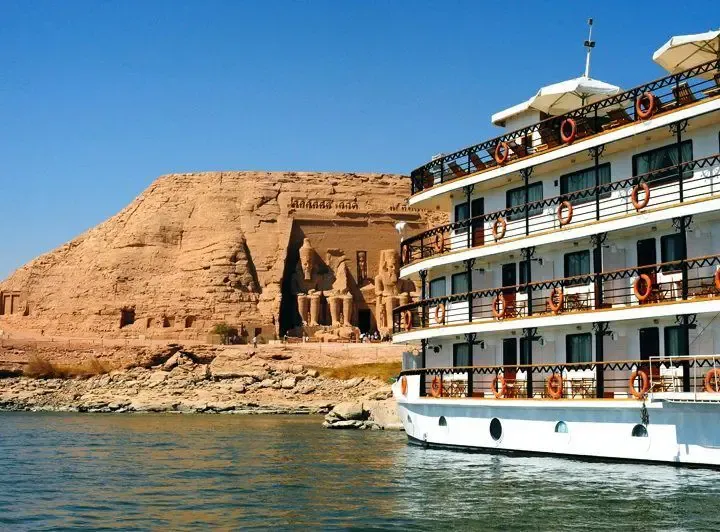  Esperienza unica: volo da Assuan ad Abu Simbel e visita dei templi