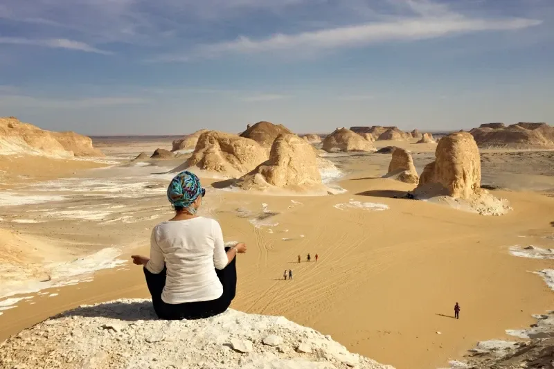 Tour Deserto Bianco Egitto, Oasi Baharia e Cairo in 5 Giorni