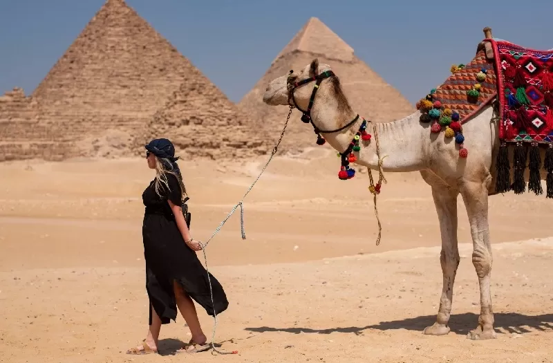 Esplora le maestose Piramidi di Giza con un tour indimenticabile