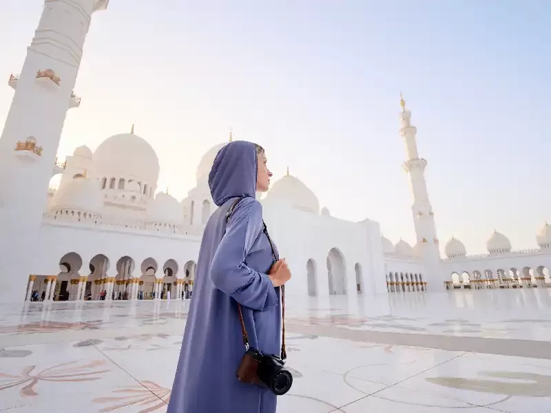 Moschea del Sceicco Zayed Abu Dhabi: meraviglia bianca
