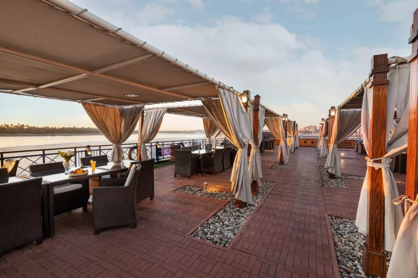 Esmeralda Nile Cruise – Stunning Views from Upper Deck