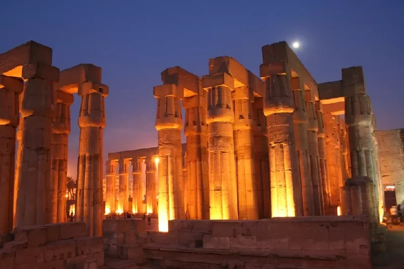 Spettacolo suoni e luci a Karnak: emozioni senza tempo