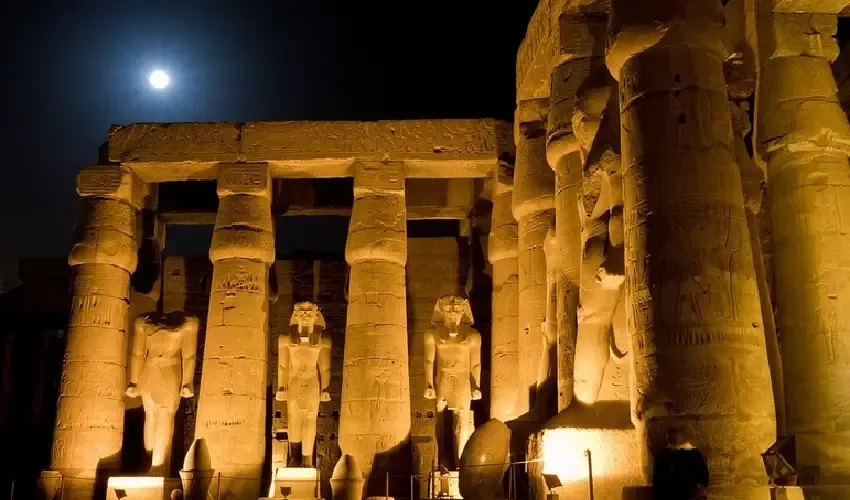 Eclissi Luxor 2027 Cairo e Luxor esperienza irripetibile