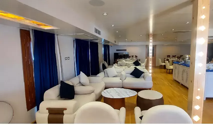 Ristorante raffinato sulla Dahabeya Gardenia