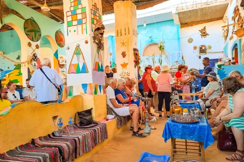 Incontro con gli abitanti locali durante l’Escursione Villaggio Nubiano