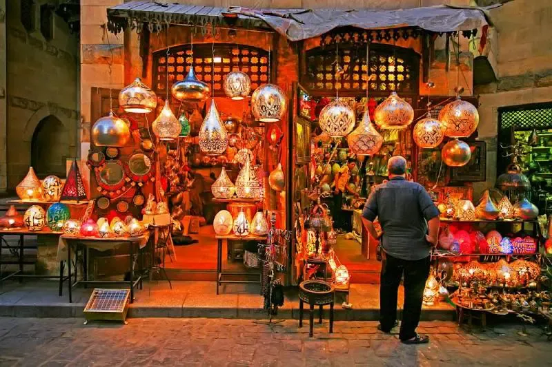 Esplora Khan el Khalili durante l’escursione al Cairo da Marsa Alam