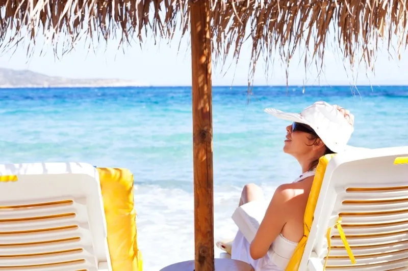 Relax totale sulla spiaggia privata dell'isola di Mahmya