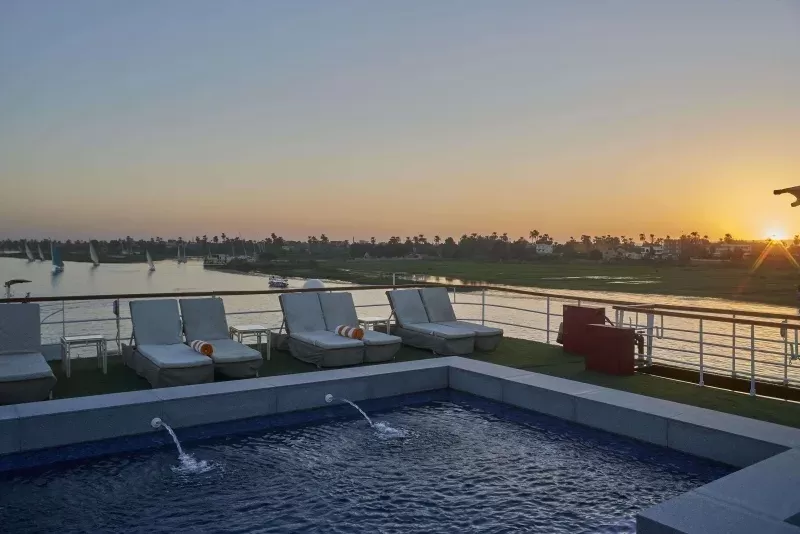 Luxor Aswan Nile Cruise : Relax on Deck & Enjoy the Nile