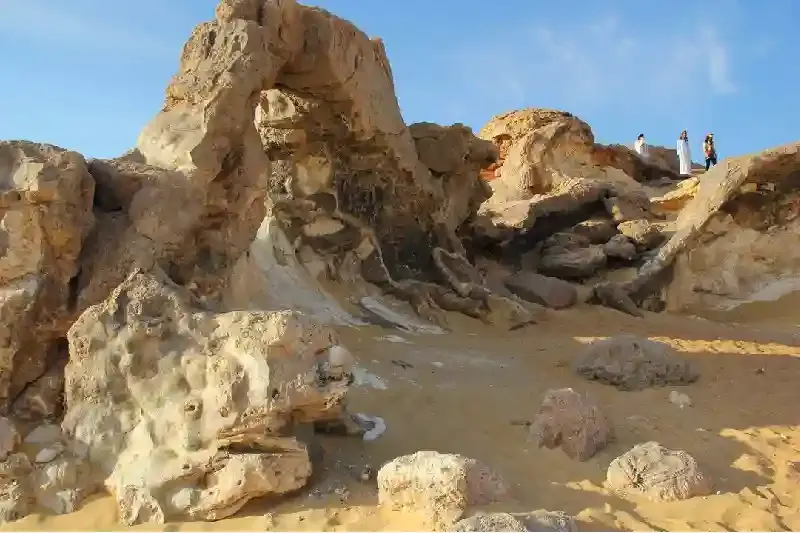 Valle di Agabat con dune e paesaggi surreali