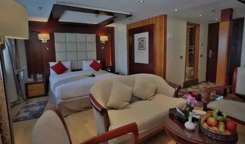 Blue Shadow Nile Cruise – Luxury suite with Nile views